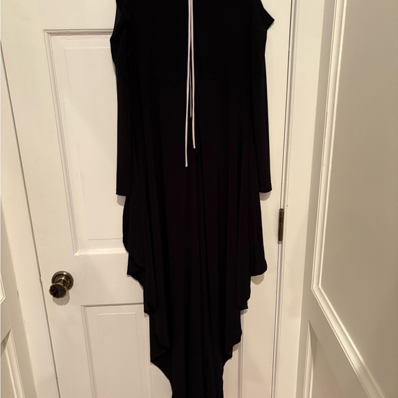 Joseph Ribkoff Black Cold Shoulder Jumpsuit, size 6 - Picture 10 of 10
